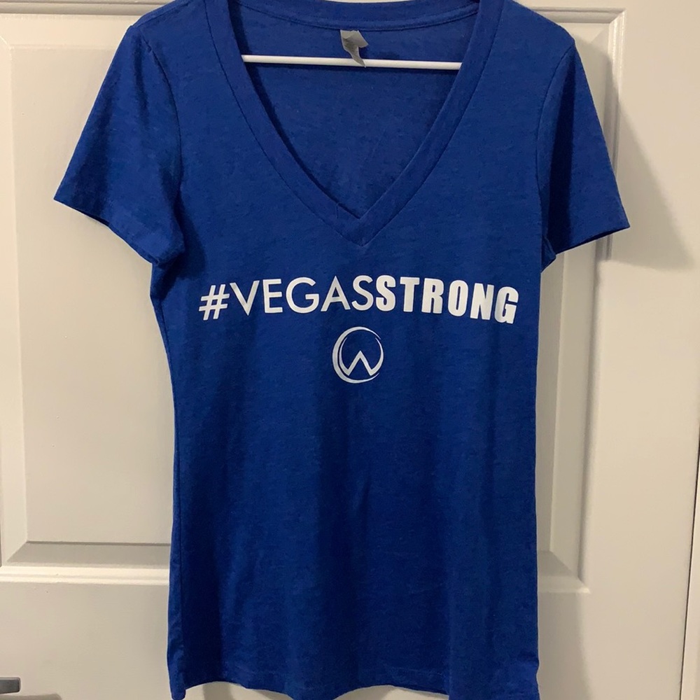 #VEGASSTRONG  women’s Tee NWOT